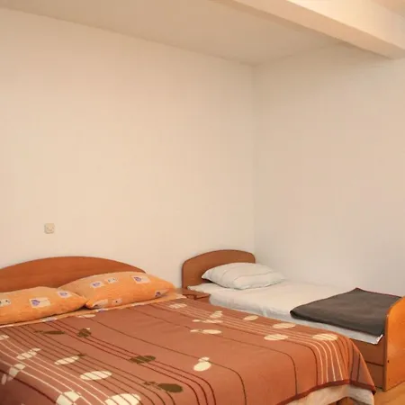 With Parking Space Orebic, Peljesac - 4522 オレビック